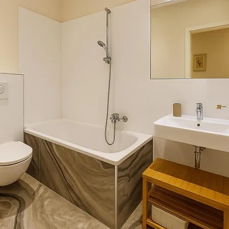 Glorious Cloud Апартаменты *